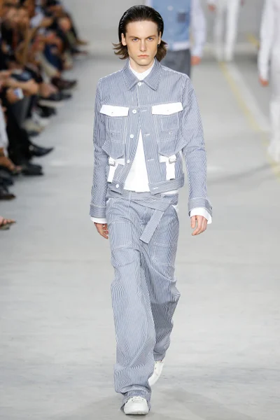 Look 24
